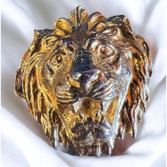 Vintage 1980s Gay Boyer Gold Tone Lion Scarf Pendant Set Of 2 Accessory - Picture 2 of 6